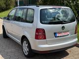 Volkswagen Touran 1,6 Trendline 7-Sitzer+Tempomat+Alu !!! - gebrauchte VW Touran aus dem Jahr 2008