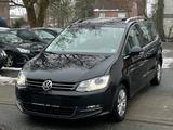 Volkswagen Sharan Highline/AUTOMATIK/VOLL/XENON/DOPPELSCHIE - mit Diesel-Antrieb: Kleinbus