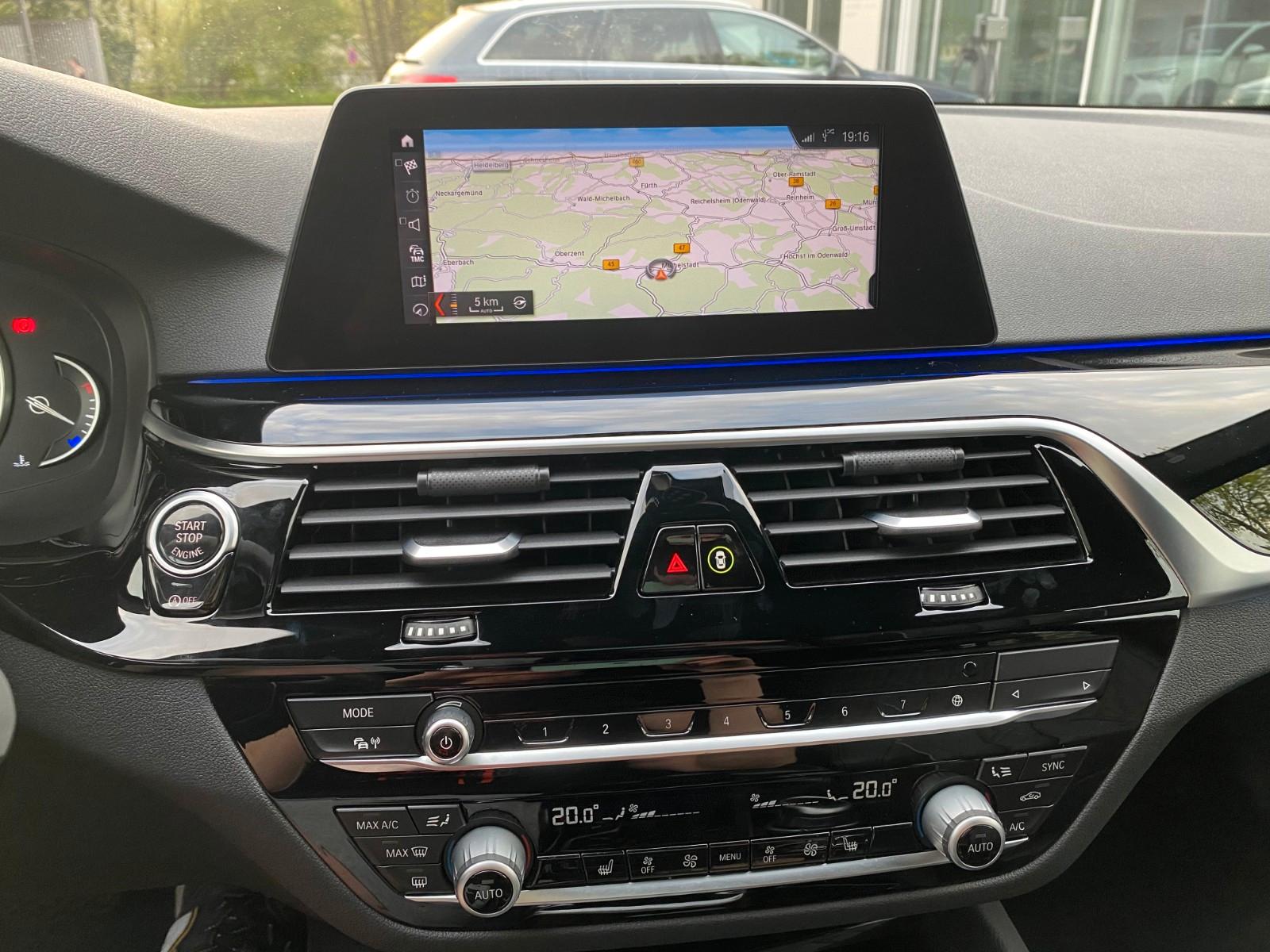 BMW 530d xDrive Touring A Standheizung 