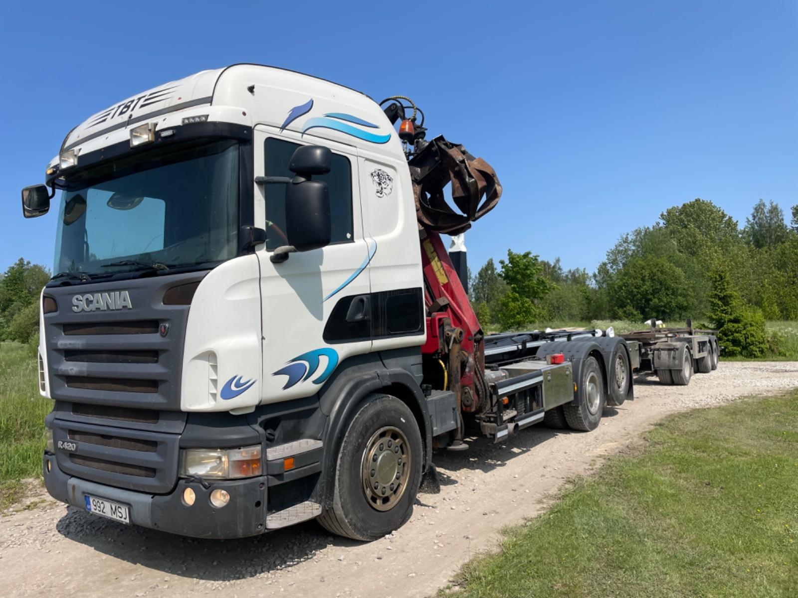 Scania R420 6x2 Z crane