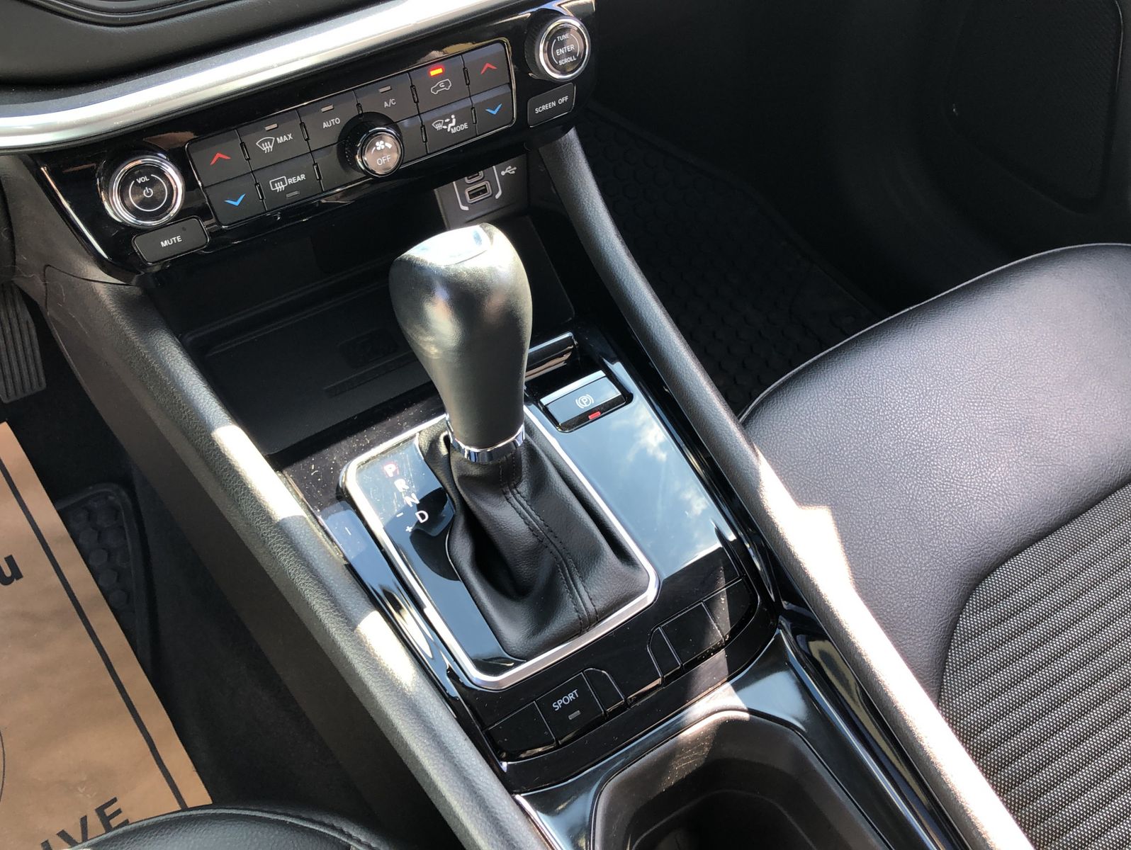 Fahrzeugabbildung Jeep Compass Limited FWD