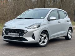 Fahrzeugabbildung Hyundai i10 1.0 Trend *Lenkrdhzg*Sitzhzg*Spurhalte*PDC*