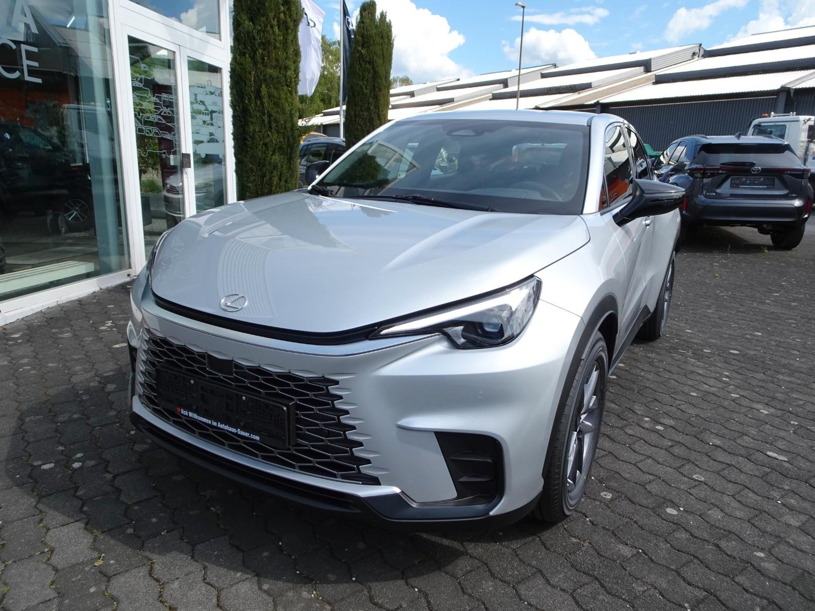 Lexus LBX FWD mit Komfortpaket