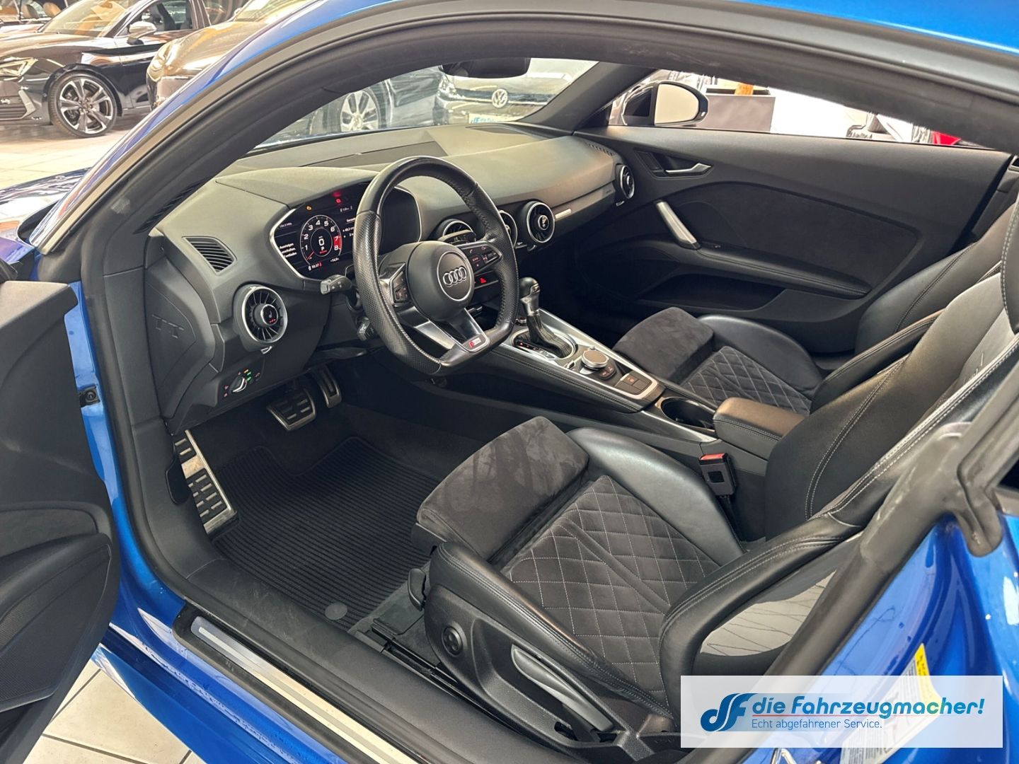 Fahrzeugabbildung Audi TT Coupe 2.0 TFSI quattro S line Sportpaket Lede