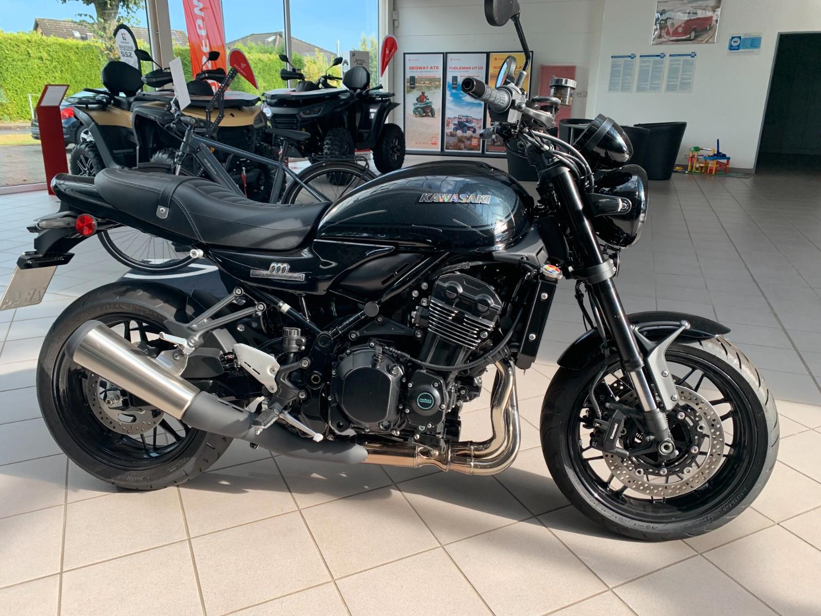 Kawasaki Z 900 RS Black Ball Edition