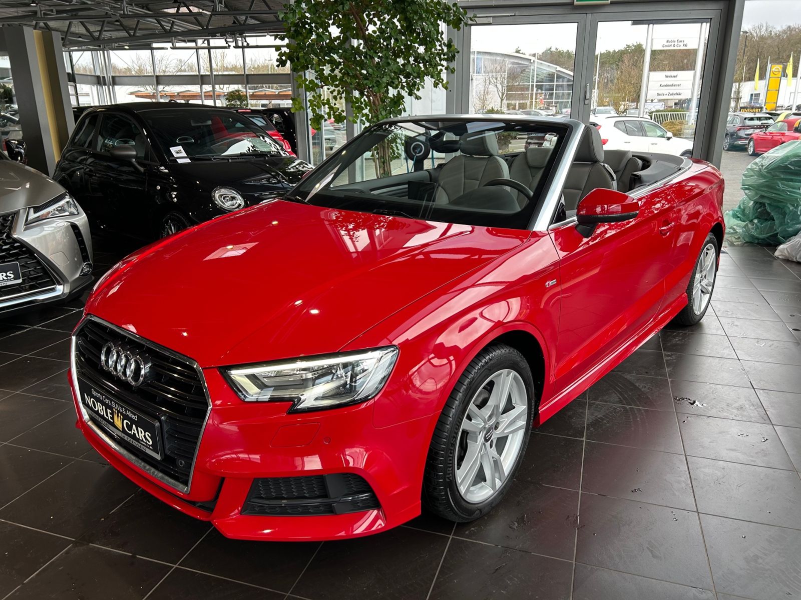 Fahrzeugabbildung Audi A3 Cabriolet 35 TFSI design XEN NAV SHZ 17"
