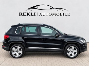 Volkswagen Tiguan - 1