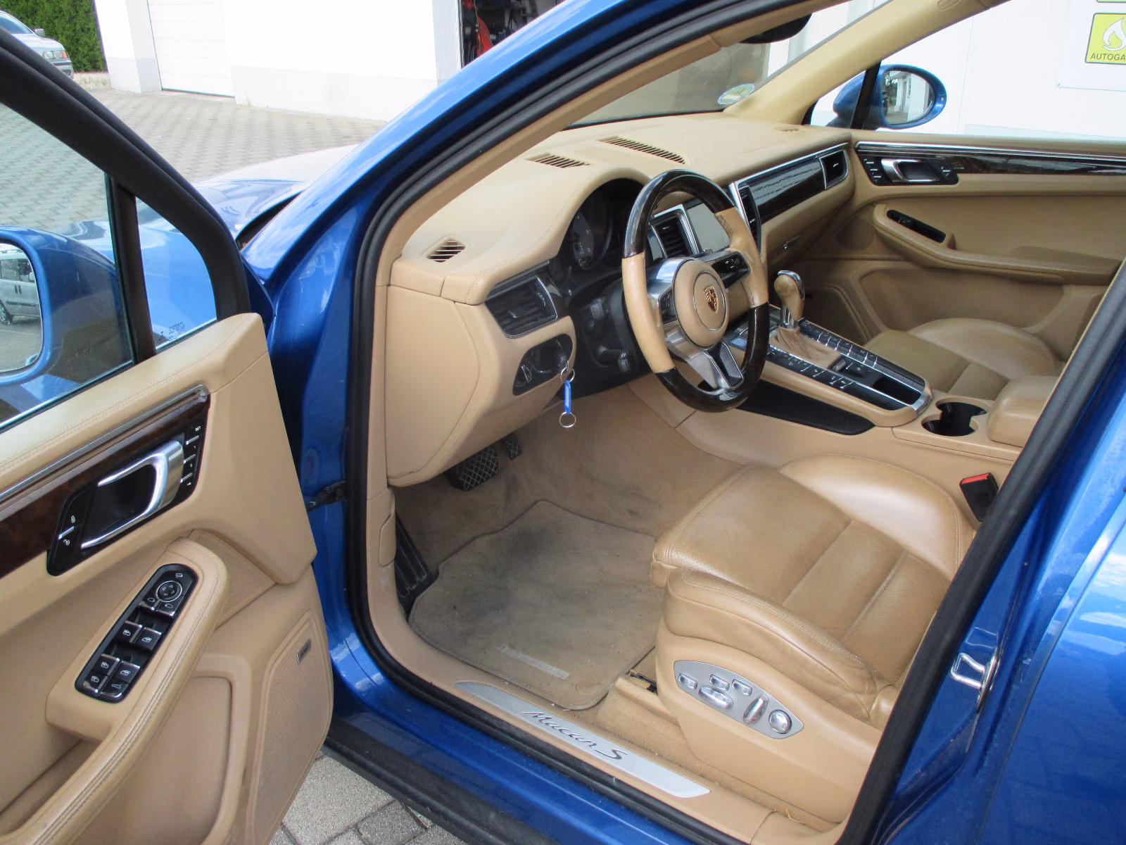 Porsche Macan S 258ch - Carnet entretien - Toit ouvrant panoramique - Led - Carplay - Hayon éléctrique