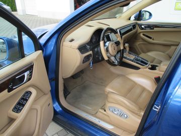 Porsche Macan - 4