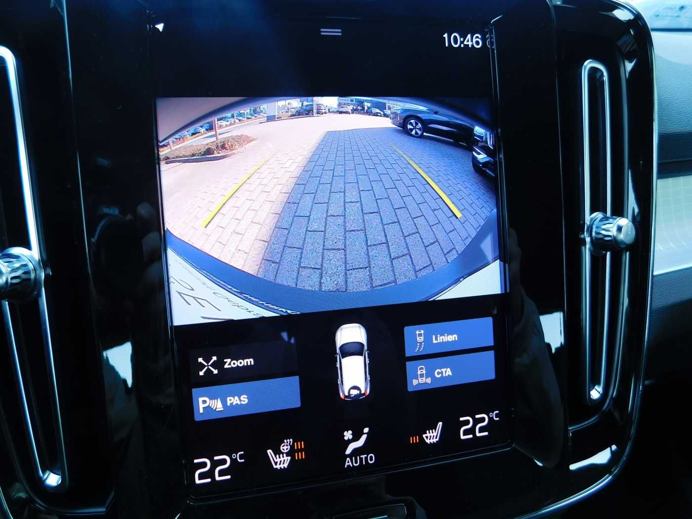 Fahrzeugabbildung Volvo XC40 Plug-In-Hybrid T4 Recharge DKG Plus Bright
