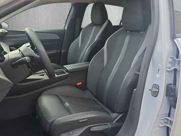 Peugeot 308 - 8