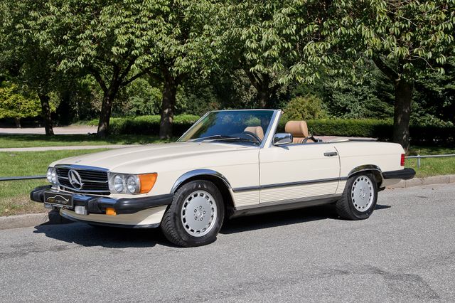 Mercedes-Benz 560 SL sehr gepflegt