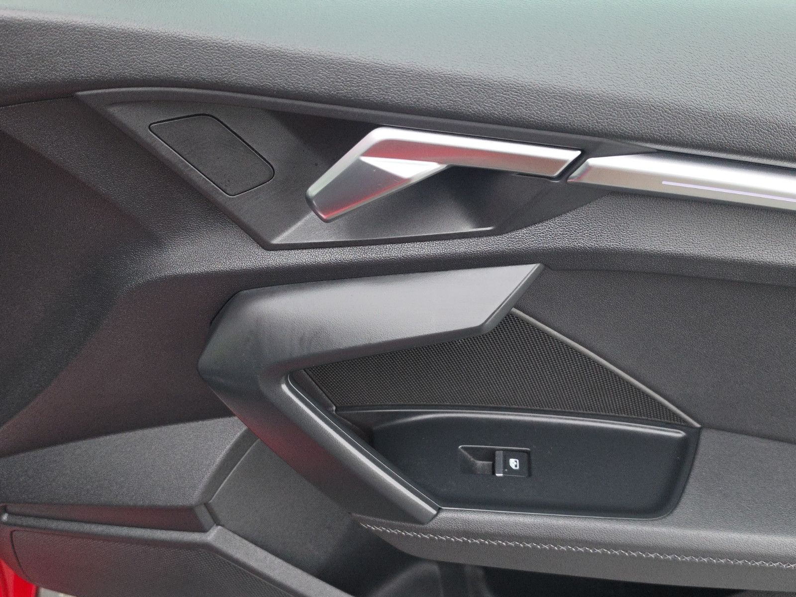 Fahrzeugabbildung Audi A3 Sportback 30 TDI S line LED AHK Kamera