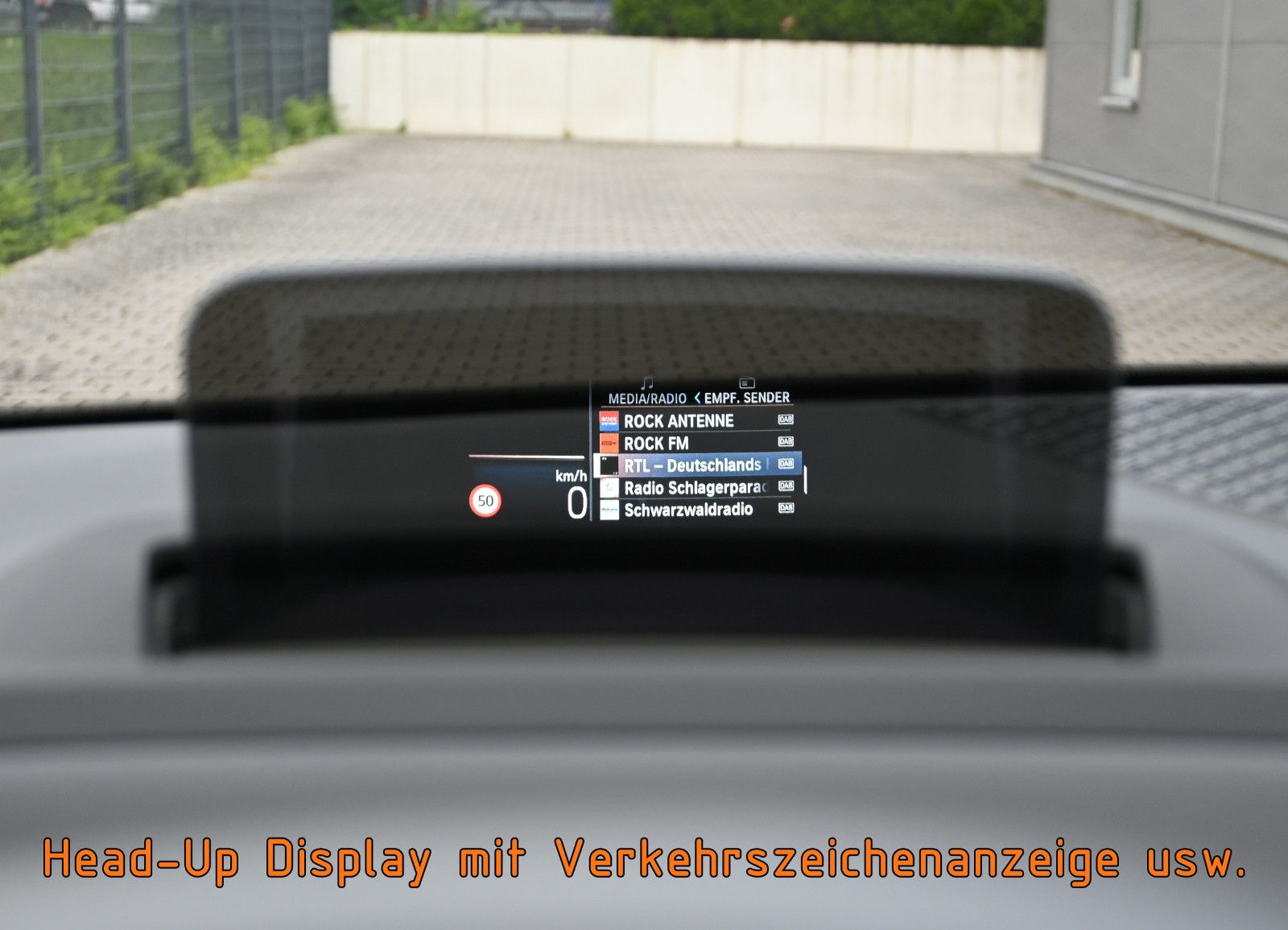 Fahrzeugabbildung BMW 223d xDr Active Tourer Luxury °ACC°HUD°PANO°360°