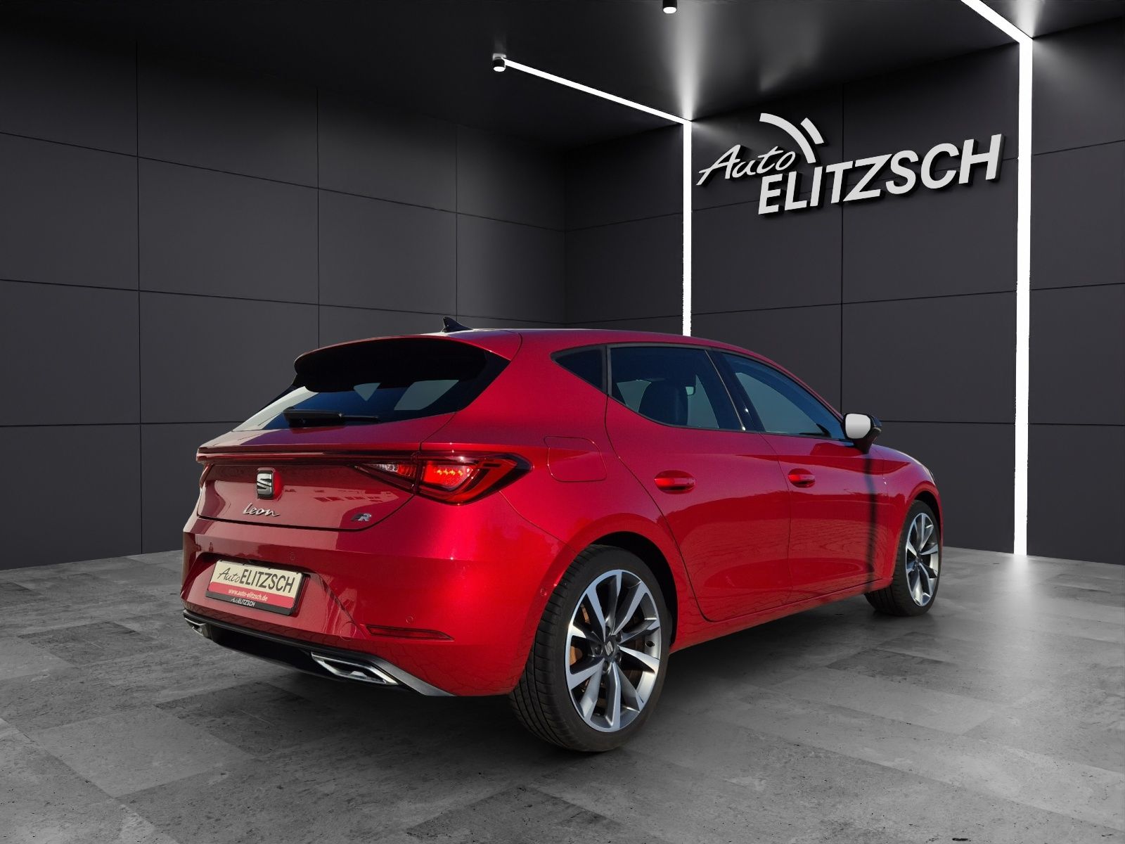 Fahrzeugabbildung SEAT Leon eTSI FR-Line DSG LED Navi ACC RFK SH 18"
