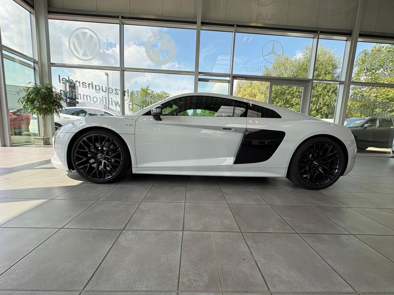 Fahrzeugabbildung Audi R8 Coupe 5.2 FSI quattro/erst 19800 km