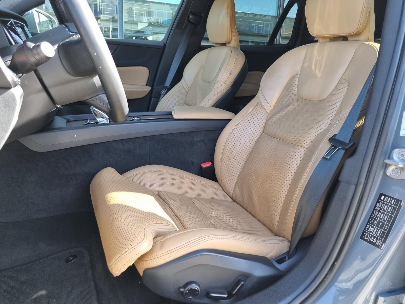 Fahrzeugabbildung Volvo V60 CC B4 D AWD 'AHK, Standheizung'