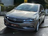 Opel Astra K Lim. 5-trg. Innovation/Voll Ausgestattet - Opel Astra mit Benzin-Antrieb: Schiebedach