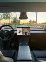 Tesla Model Y LONG RANGE Dual Motor AWD GARARANTIE - Tesla Gebrauchtwagen in Duisburg