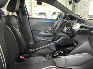 Fotografie 7 des Opel Corsa 1.2 Direct Injection Turbo Hybrid 48 V YES