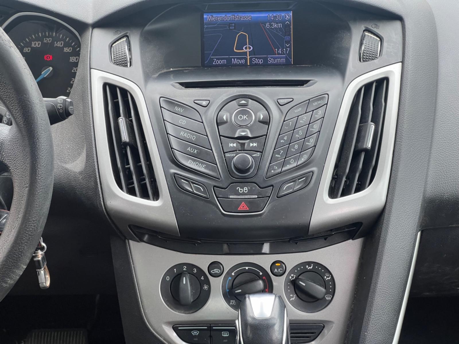 Ford Focus 2013 — photo 15