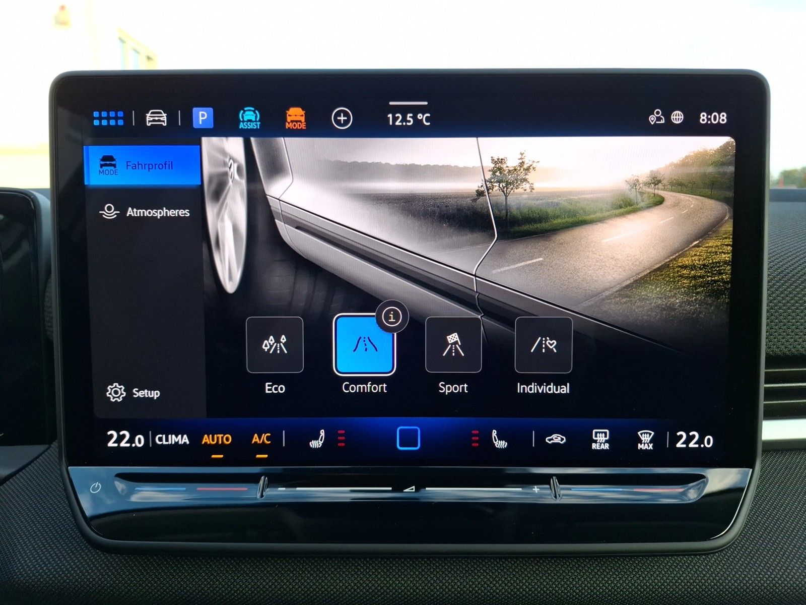 Fahrzeugabbildung Volkswagen T-Roc eTSI Life DSG LEDplus Navi AID ACC RFK SH