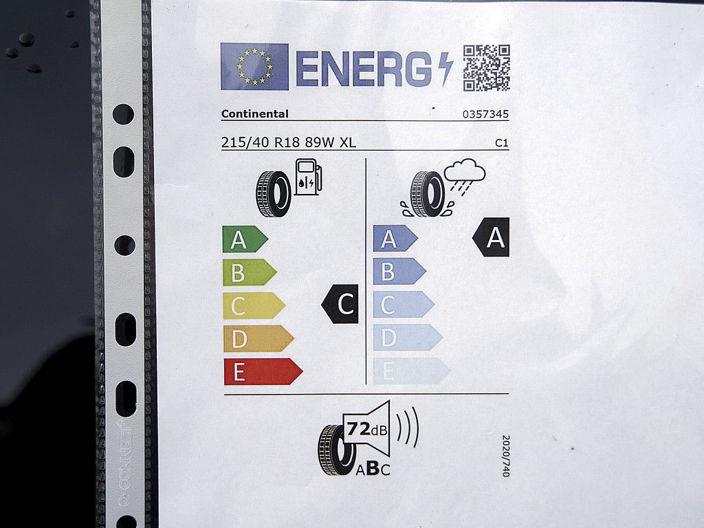 Fahrzeugabbildung Volkswagen Polo VI 2.0 TSI GTI KAMERA MATRIX-LED NAVI ACC