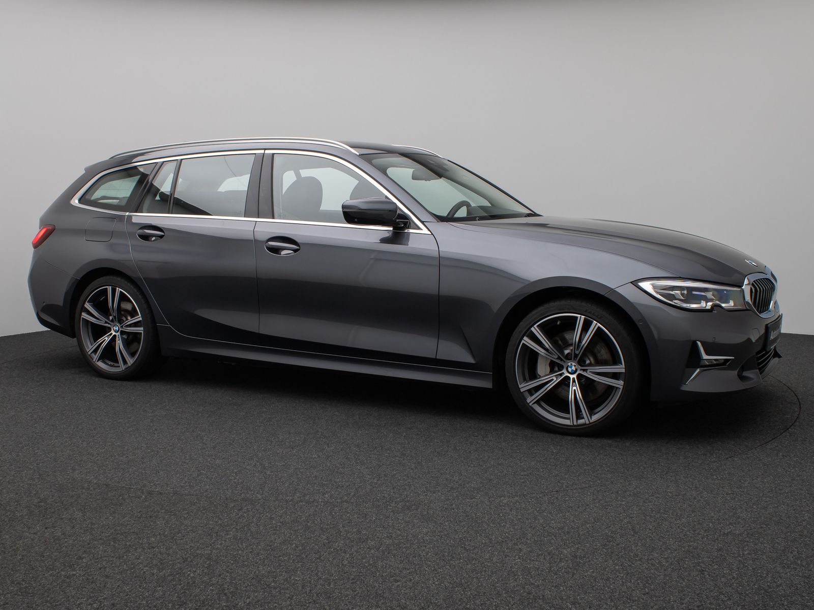Fahrzeugabbildung BMW 330e Luxury Line 360°HiFi DAB Alarm Sport 19Zoll