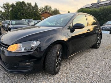 Volkswagen Golf - 2