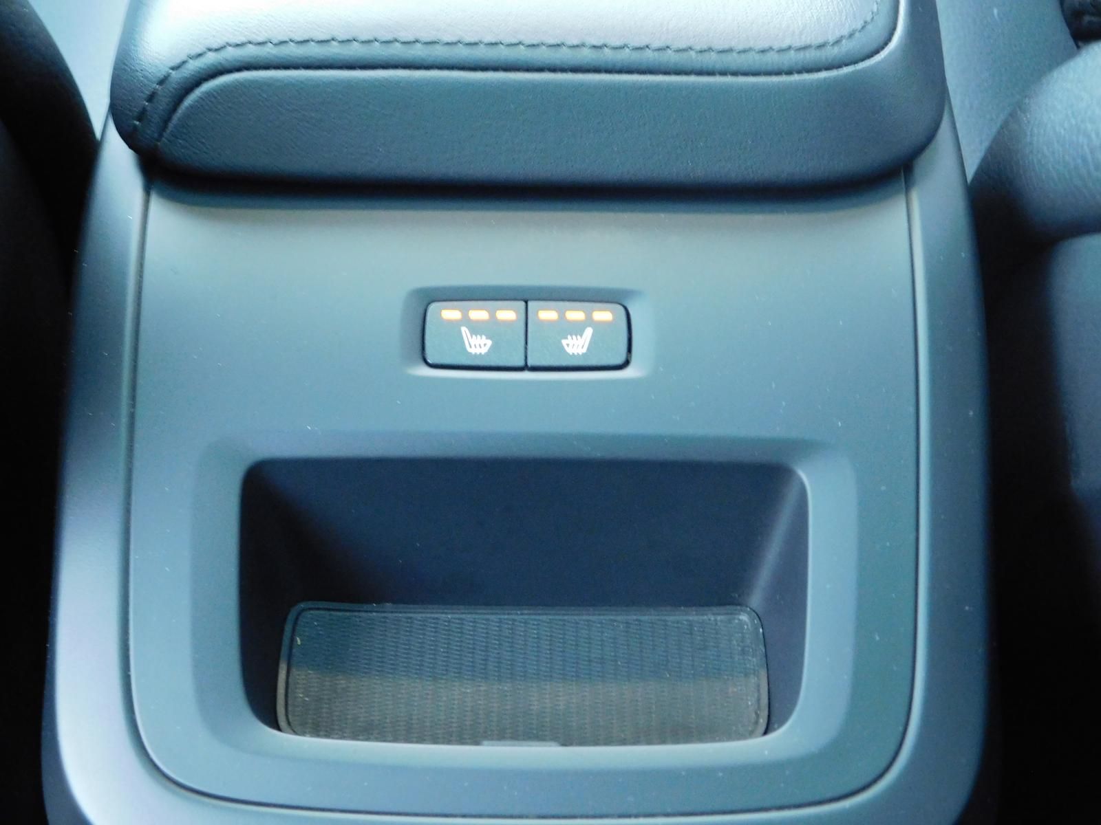 Fahrzeugabbildung Volvo XC60 B4 D Plus Dark