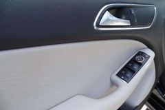 Fahrzeugabbildung Mercedes-Benz B 180 B -Klasse (BM 246) Automatik  **NAVI / PDC