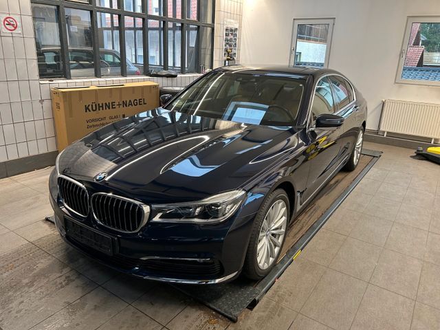 BMW 730d/Leder/STH/Glasdach/RFK/HUD/DAB