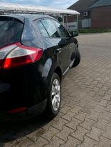 Renault Megane 1,6 l   TÜV bis 02/27 - Renault Alaskan in Essen