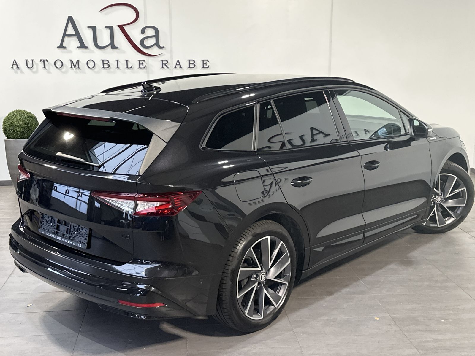 Fahrzeugabbildung SKODA Enyaq 60 iV Sportline NAV+LED+VCOCK+20ZO+1HD+PP