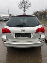 Opel Astra J Sports Tourer Design Edition Euro 5 - Opel Astra aus 2011: J