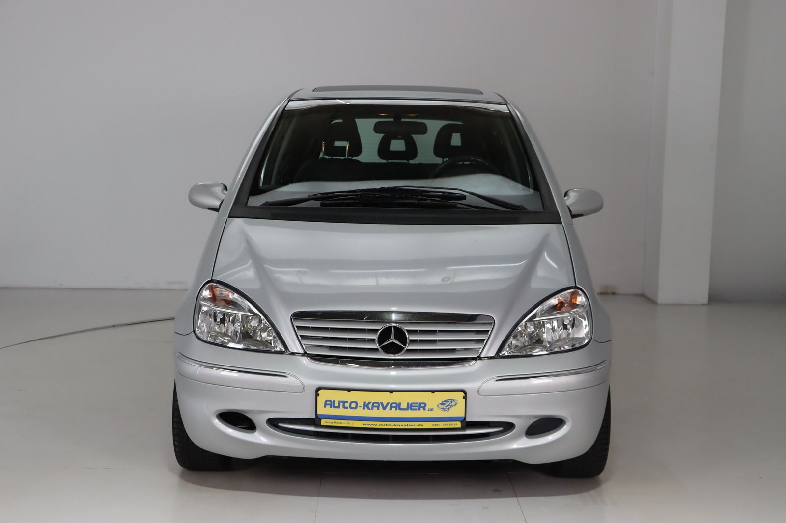 Fahrzeugabbildung Mercedes-Benz A 160 AVANTGARDE * Teill. * HU/AU 04.26