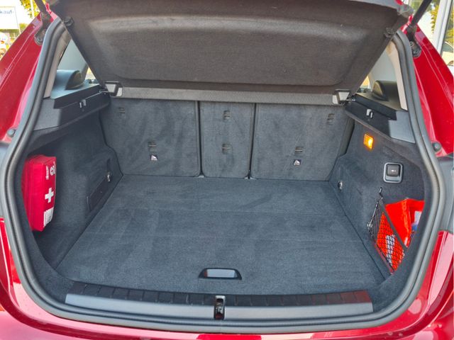 BMW 218 Active Tourer 218 i*Autom*LED*Navi*SHZ*PDC*