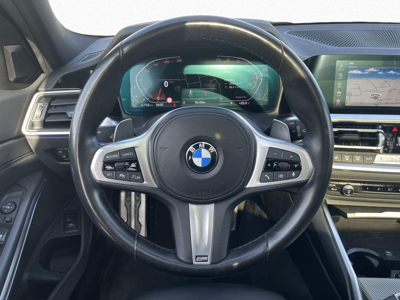 BMW 330i xD Tour. Laser DA LiveProf St+Go Pano HiFi