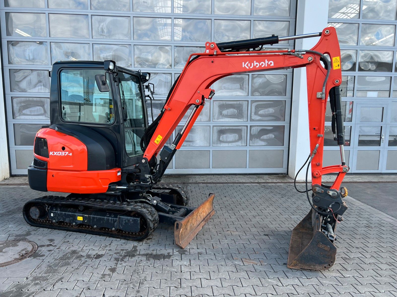 Fahrzeugabbildung Kubota KX 037-4 / nur 531h! / 2024 / hydr. Grabenräumer