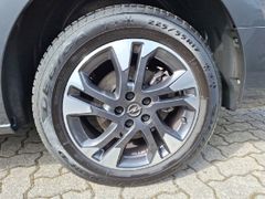 Fahrzeugabbildung Opel Zafira Life 2.0D XL AT8 9-Sitzer NAVI ALLW TOTWi