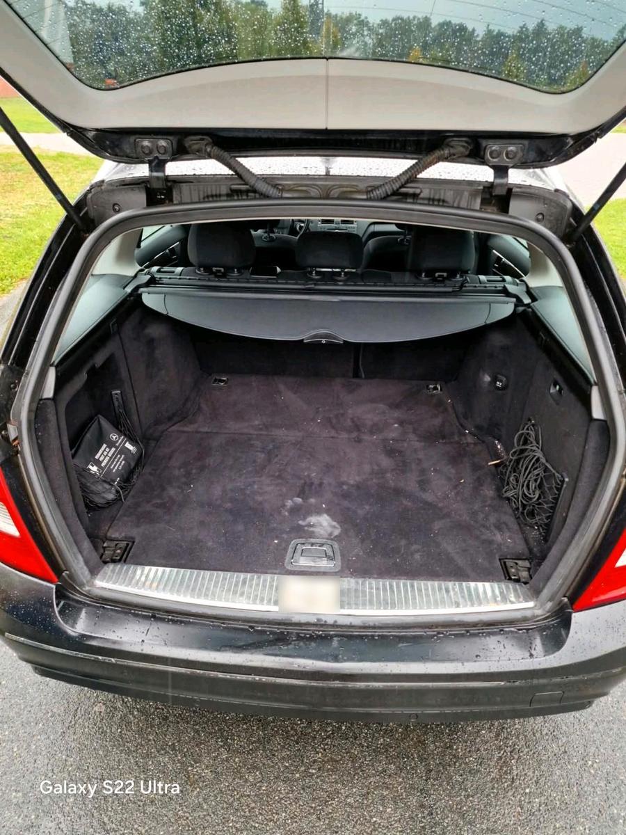 Mercedes-Benz C200 2010 — photo 7