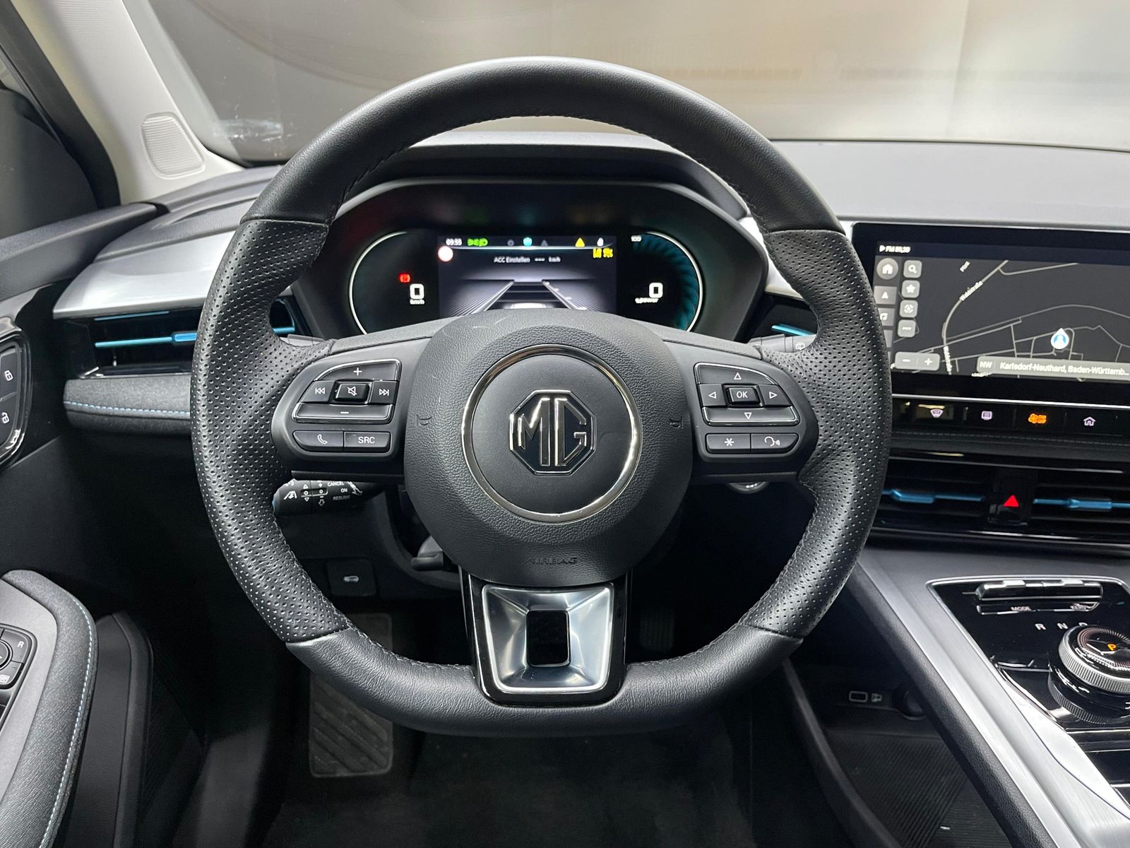 Fahrzeugabbildung MG MG5 61 KWH Luxury NAVI+LED+SHZ+DAB+ACC+360°+DAB+