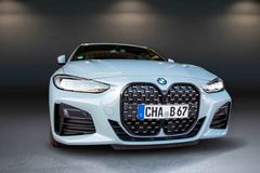 BMW M440i xDrive Coupe*HUD*SHD*PDC*SHZ*LED*18"*