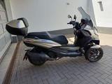 Piaggio MP3 530 HPE - BENZIN TRIKE AUTOMATIK