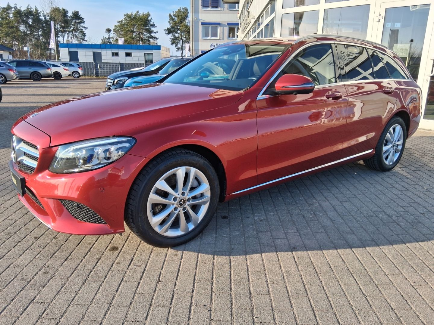 MERCEDES-BENZ C 300 T d4Matic MULTIBEAM Distronic 360°SHZG AHK