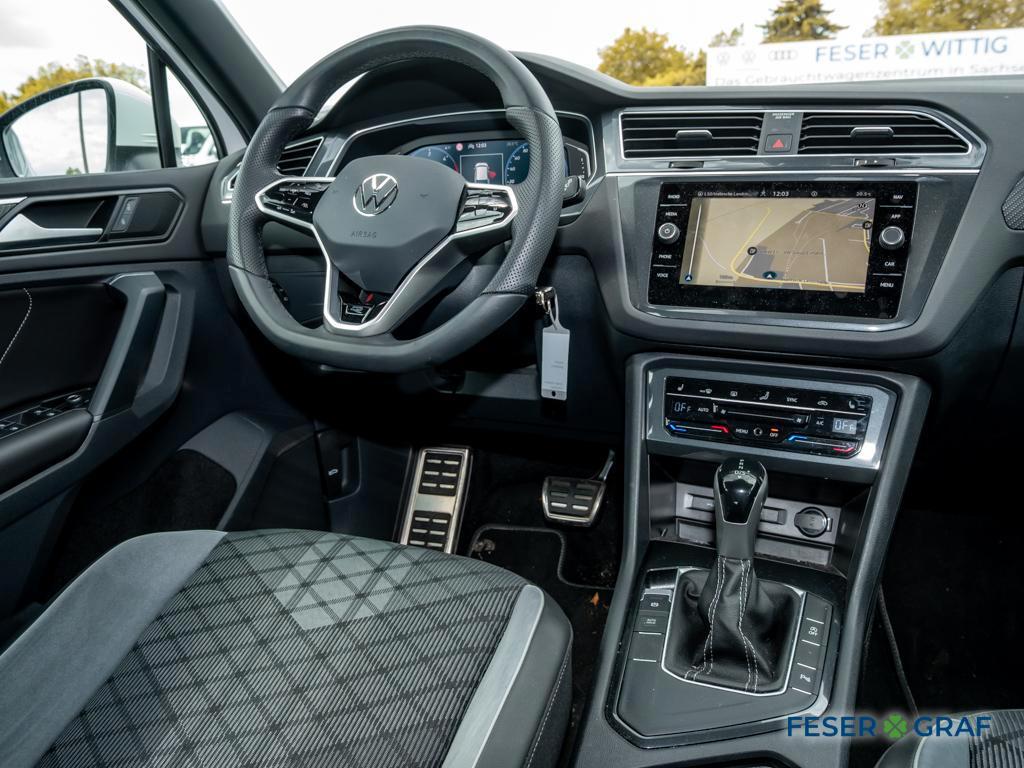 Volkswagen Tiguan 2.0 TDI R-Line DSG/LED/ACC/Navi/CarPlay