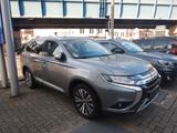 Mitsubishi Outlander Active 2 WD Automatik - Mitsubishi Outlander Active mit Benzin-Antrieb