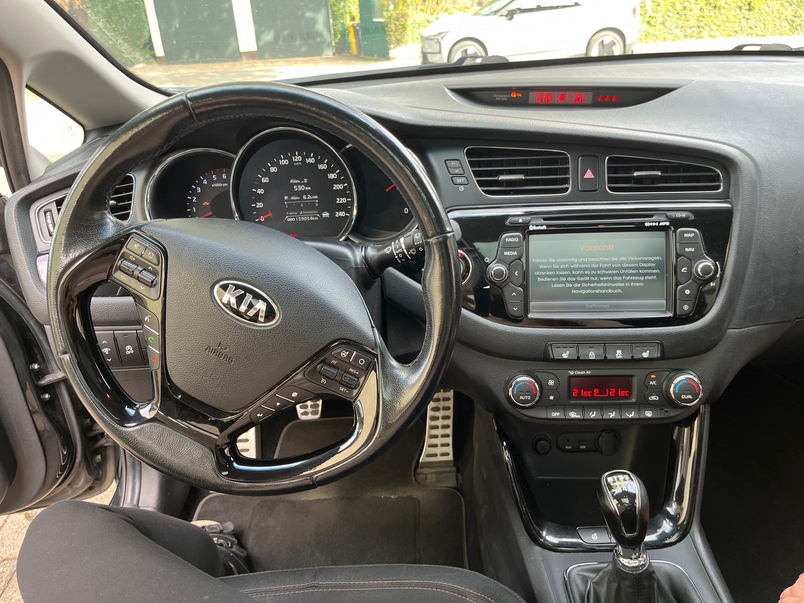 Kia cee'd Sportswagon 1.6 CRDi 128 Platinum Edition