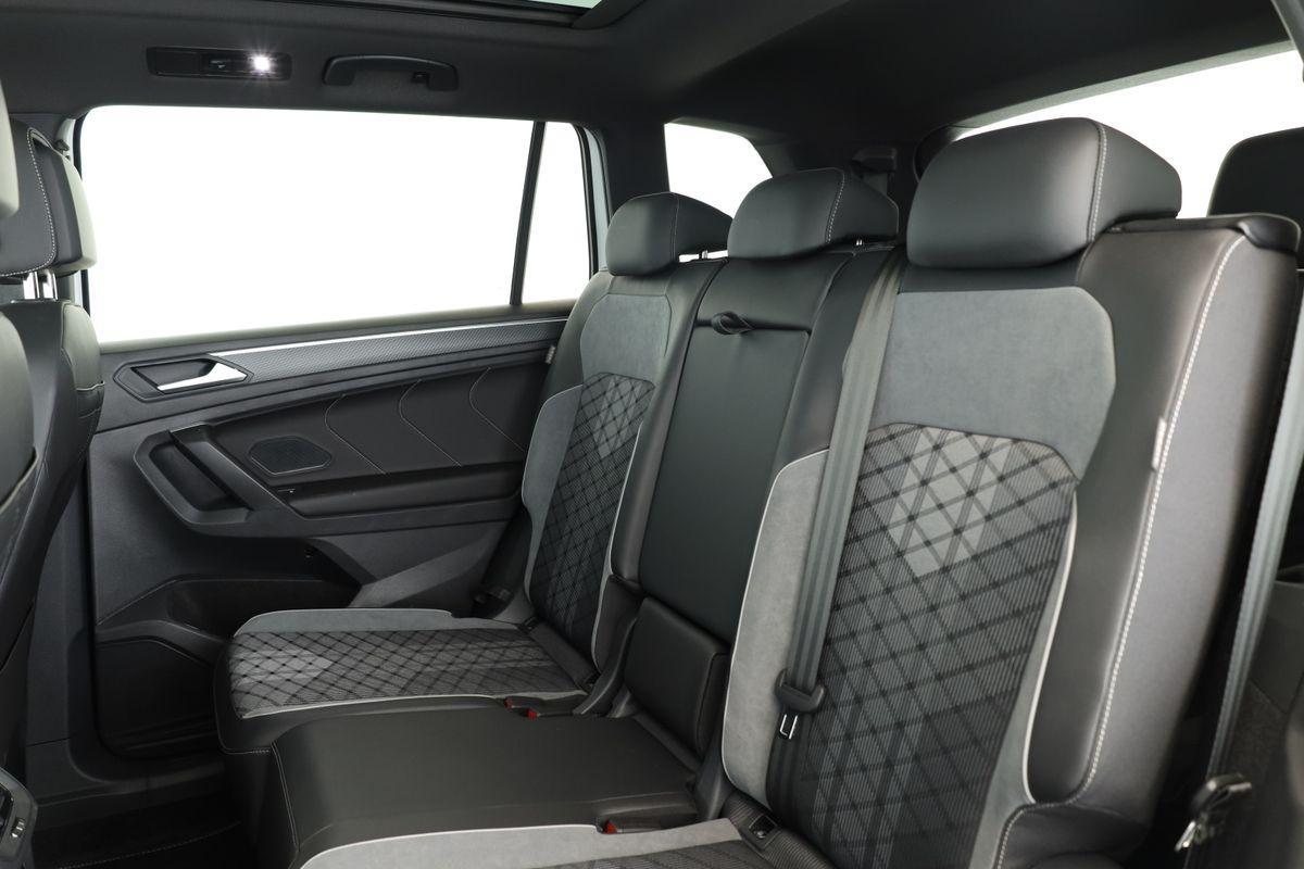 Volkswagen Tiguan Allspace 2.0 TDI 4M DSG R-Line 7 Pano Kam