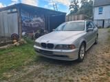 BMW 520i A Exclusive touring Exclusive - BMW 520 aus 2002: Kombi